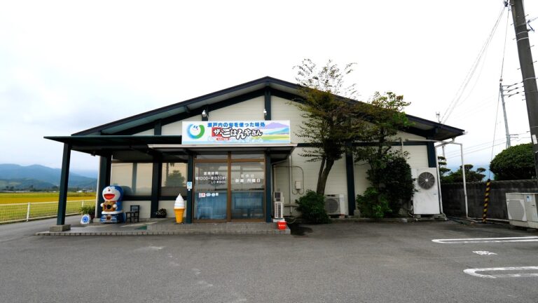 田んぼにポツンとセルフサービス食堂！１日６００人が殺到するレベルが違う自家製メシがスゴい。