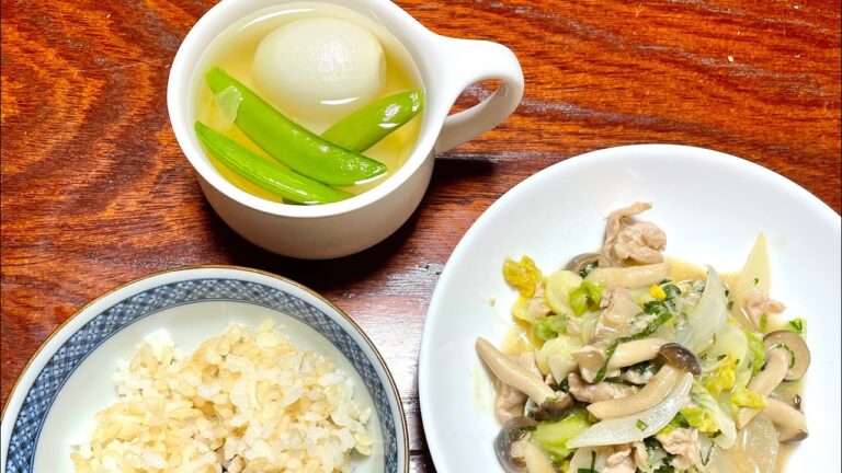 きょうのごはん「豚肉とキャベツの味噌炒め、丸ごと新玉ねぎのスープ」