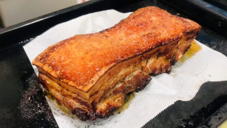 #新潟 .ベトナムの皮付き豚ブロック焼き作り方! フランスパン挟んで美味しい〜/ Banh mi Thit heo quay cach’ lam cua ZessNguyen
