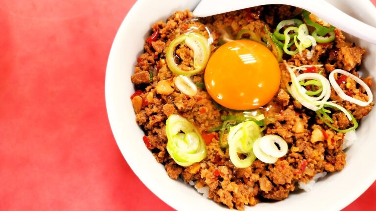飯テロ4K🔥台湾丼 ＠ 味仙 矢場店｜Taiwan-based rice bowl｜台湾蓋飯