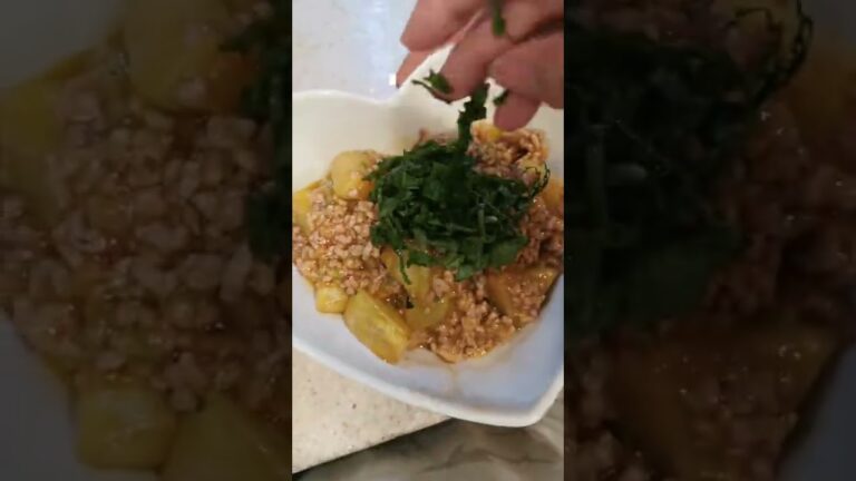 どう見てもカボチャなズッキーニを麻婆っぽくしてみた記録('∇')【おうちごはんvlog】#shorts