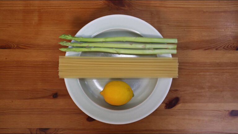 鶏肉とアスパラとレモンのクリームパスタを電子レンジで作りたい【パスタを折りたくない】【鍋とフライパンを洗いたくない】【ワンポットパスタ？】【ワンプレートパスタ？】