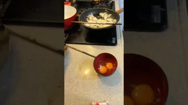 【簡単ヘルシー親子丼】ささみで美味しく作れます✿#shorts #cook #cooking #short #親子丼 #時短 #時短レシピ #おうちごはん #おうち時間 #料理 #料理動画