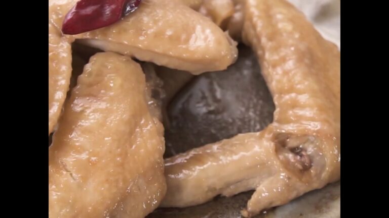 2種類使ったお酢がポイント 鶏手羽先の黒酢煮 ｜ moguna[モグナ]