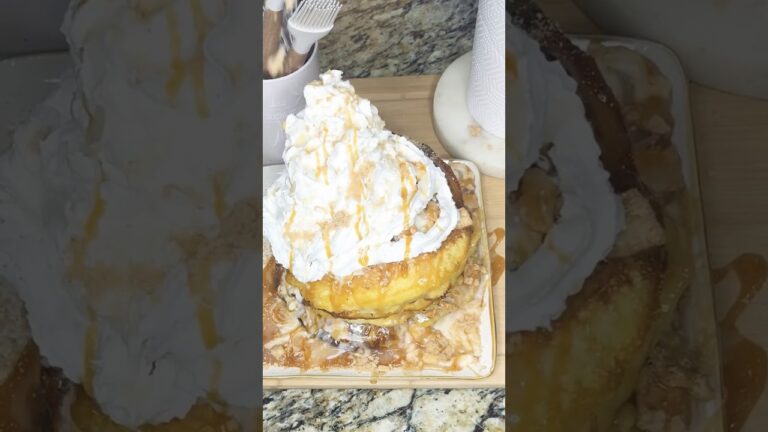 CINNAMON TOAST CRUNCH CHEESECAKE PANCAKES!!! #shorts #sweet #breakfast #Godsent