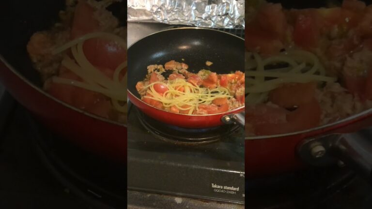 #Shorts 料理初心者必見！！トマトとツナ（カツオ）の和風パスタの作り方！！！