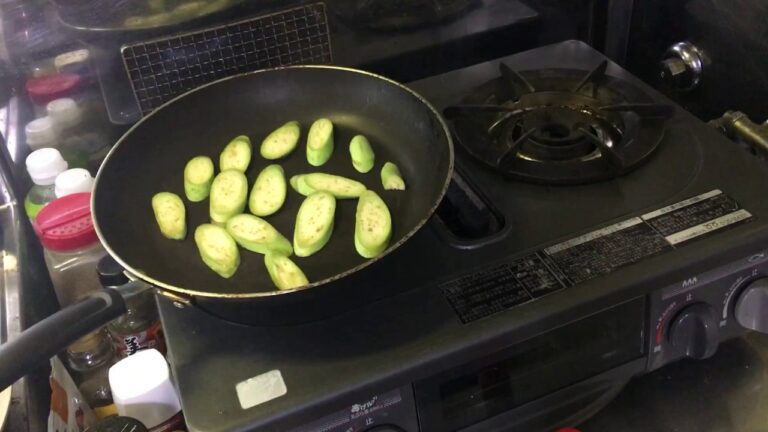 信州蕎麦を使って【トマトとオクラと茄子のぶっかけ蕎麦】