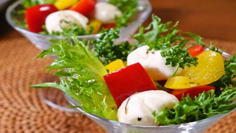 ハーブを使ったモッツァレラチーズとパプリカのマリネ【人気料理研究家が教える！簡単レシピ】