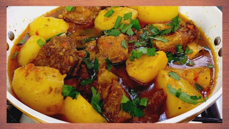 ESSA COSTELA  COZIDA NA CEBOLA COM BATATA É UM SUCESSO.