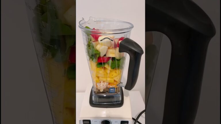 ルッコラのスムージー🌿 #朝食レシピ #ヘルシーメニュー #簡単レシピ #スムージー #美肌レシピ #手作り #デザートレシピ #シンプルな暮らし #ルッコラ #野菜生活 #栄養ドリンク