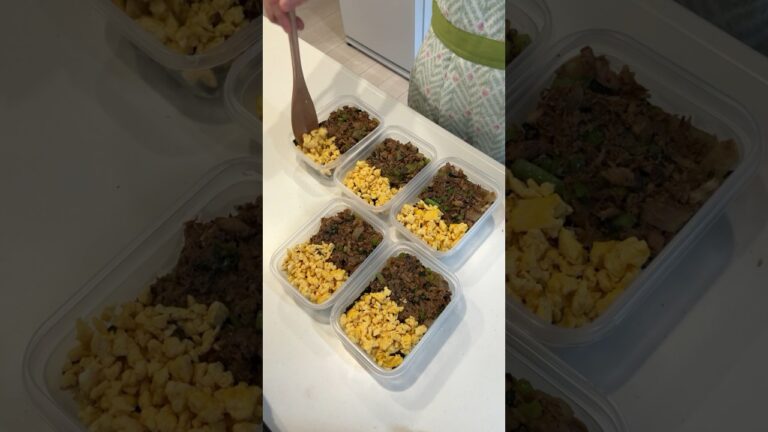 ただのサバの水煮缶をごはんに合うおかずに変身させた、ダイエット中の弁当を平日5日分まとめて冷凍作り置き。#shorts#冷凍弁当#冷凍ストック#節約中#サバ缶レシピ#ダイエット#血液サラサラレシピ