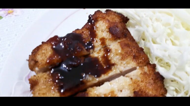 揚げ方と揚げ時間にコツあり！柔らかくジューシーに仕上がるとんかつの作り方