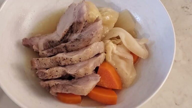 【コストコのかたまり豚肉肩ロースとキャベツの煮込み】