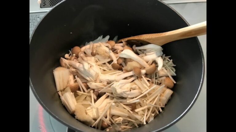 しめじとエノキたっぷりのハヤシライス