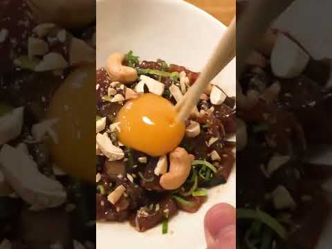 【簡単料理レシピ】 かつおユッケ（ナッツが味を引き立てる） やみつきれしぴ  #shorts