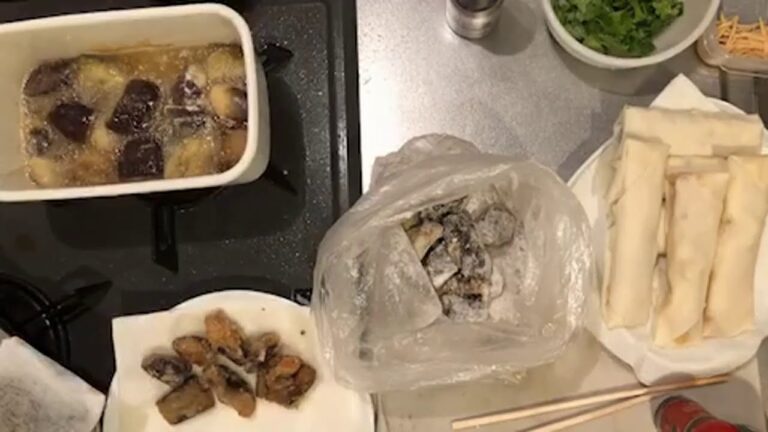 Nấu bữa sáng cho gia đình 2 người ăn như thế nào ạ