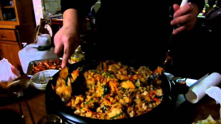 鉄板焼きビビンバ・・・わが家の定番。