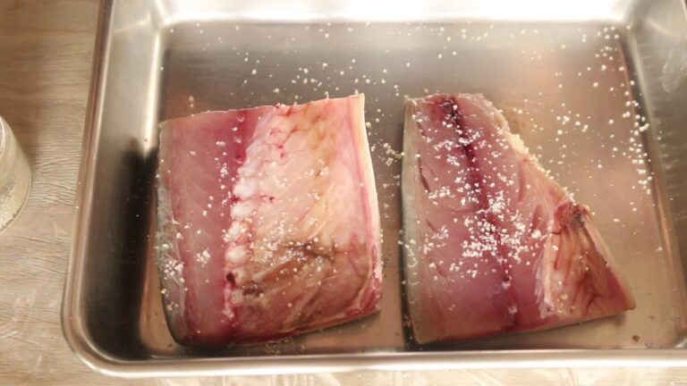 鯖のムニエル、ナスのカレークリーム添え
