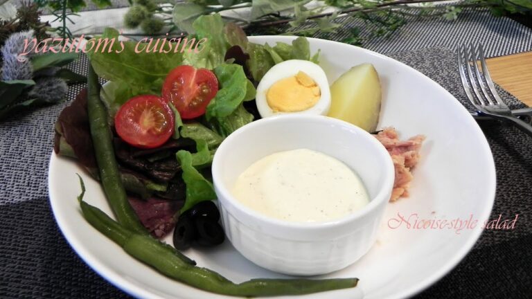 前菜から楽しめるアンチョビ・ドレッシングでいただく　ニース風サラダ　　-　Nicoise-style salad　-