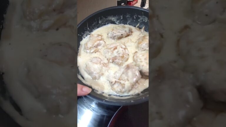 鶏もも肉の「クリーム煮」グツグツすると美味しさアップ。 #気楽にクック #簡単レシピ #吃音 #鶏もも肉 #クリームソース #クリームソース煮
