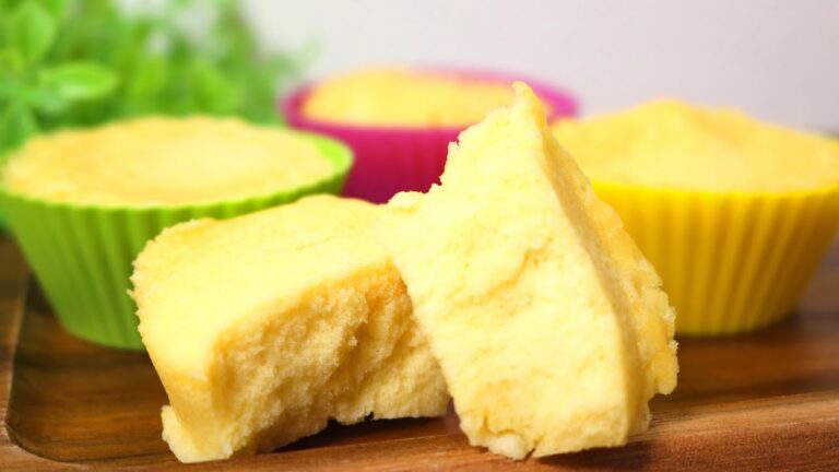 電子レンジで簡単 しっとりたまご蒸しパン Steamed Bread Simple Recipe【パンダワンタン】#StayHome#WithMe