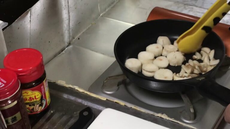 巣篭もり生活　男飯『エリンギのホタテ風　バター醤油炒め』