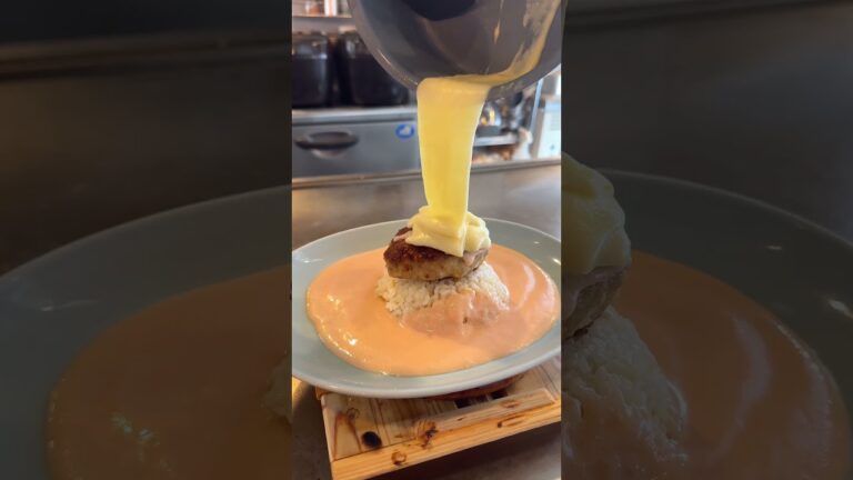 明太ソースとチーズを組み合わせたハンバーグオムライスが最高すぎた【鉄板酒場いくら：福岡天神】 #fukuoka