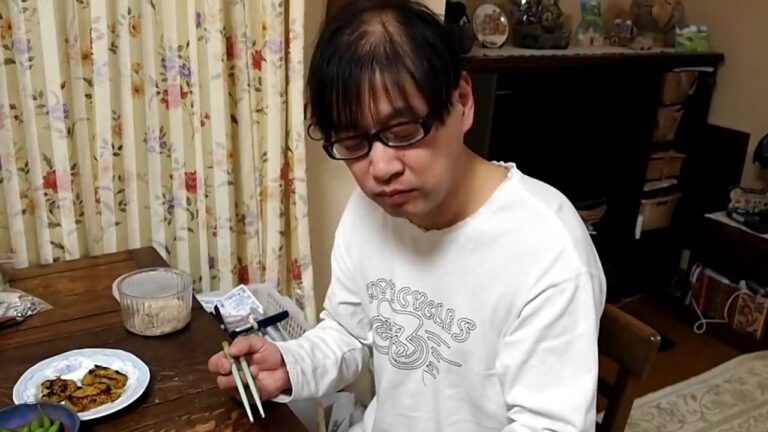 とろろ昆布をかけ隊　こんにゃくと筍とソラマメの煮物にも