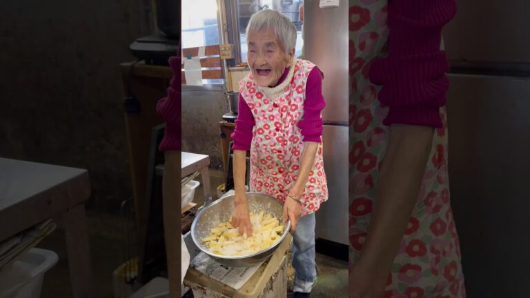 名物おばあちゃんが毎朝4時から切り盛りする心温まるほっこり食堂🍚 #japanesefood