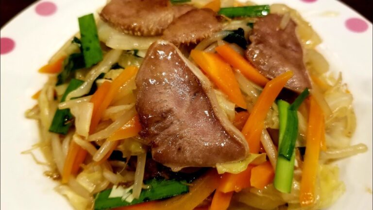 ご飯泥棒！豚タン入り野菜炒めの作り方！