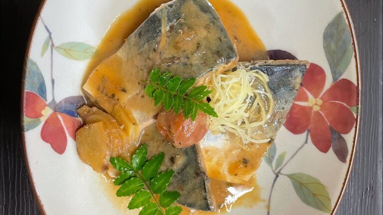 🌍🐟【鯖の味噌煮】（梅味噌煮）　　　《白味噌仕立て》　佐久斗第95弾🌿　　　　二枚下ろし