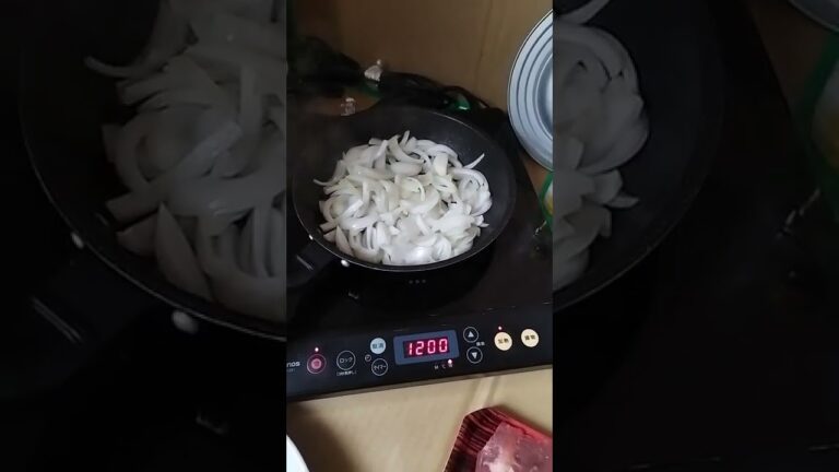 玉ねぎ　炒める