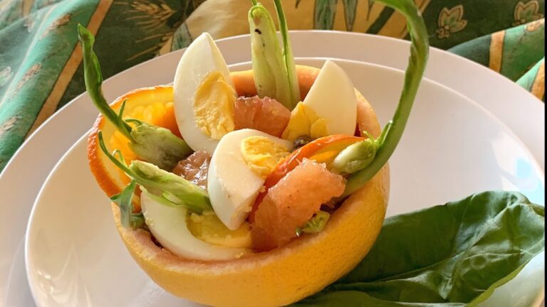 見た目も豪華に食卓を飾る【茹で卵とグレープフルーツのサラダ/Boiled egg and grapefruit salad】