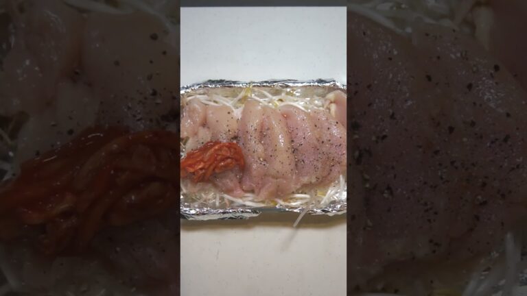 簡単＆絶品！とろけるチーズと鶏肉の旨辛コラボ！驚きのホイル焼きレシピ #Shorts