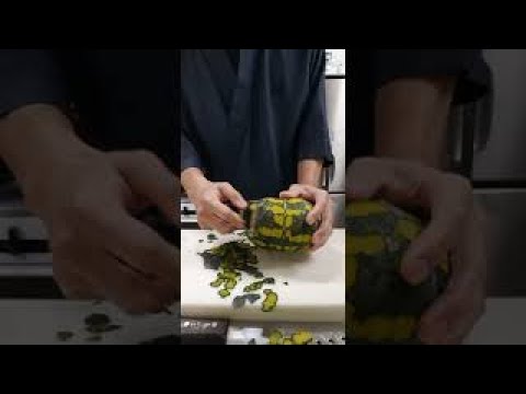 かぼちゃの皮の簡単で裏ワザ的なむき方〜保存の仕方まで　天ぷらや煮物用の切り方　面取り方法　包丁の入れ方　 #パンプキン　 #ハロウィン　  #pumpkin