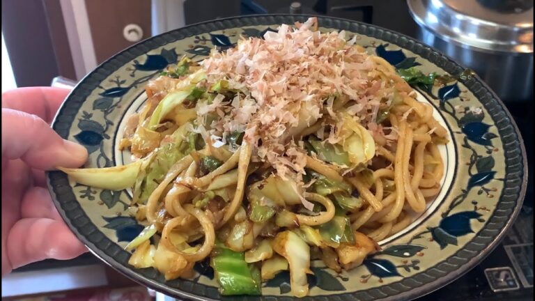 野辺富三　のどごしツルツルの讃岐うどんで焼うどんを作ってみた