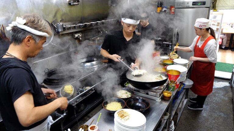 衝撃のデカ盛り中華に驚愕！働く男たちのお腹を満たす中華食堂！