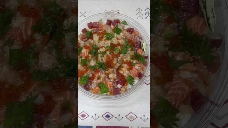 【コストコのきらめき海鮮漬けちらし】#総重量1.4キロ超え　#6種類の海鮮達　#キラキラ宝石箱のような‥‥ #税込3380円で値段は高い