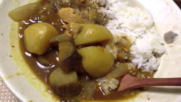 茄子カレーとかぶの葉シーチキンあえサラダ　今日の晩御飯