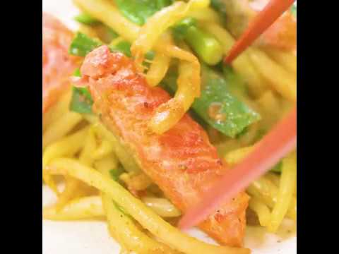 マヨネーズで炒めてリッチな味わい サケともやし、にらのマヨ炒め ｜ moguna[モグナ]