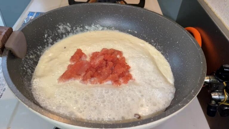 フライパンの上で完結『たらこクリームうどん』を食べた。簡単で濃厚の決定版。