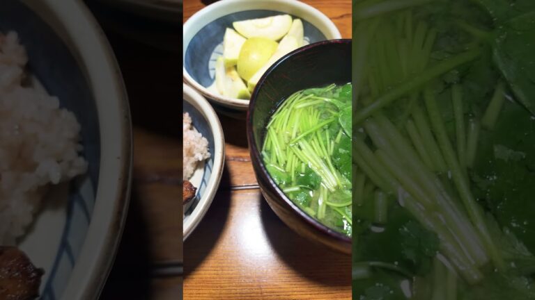 【おやつ】ステーキ丼、ミツバの味噌汁、りんご🍎＃Shorts