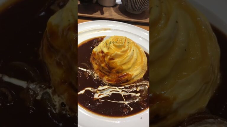 北海道キッチン　YOSHIMI 特製オムハヤシライス