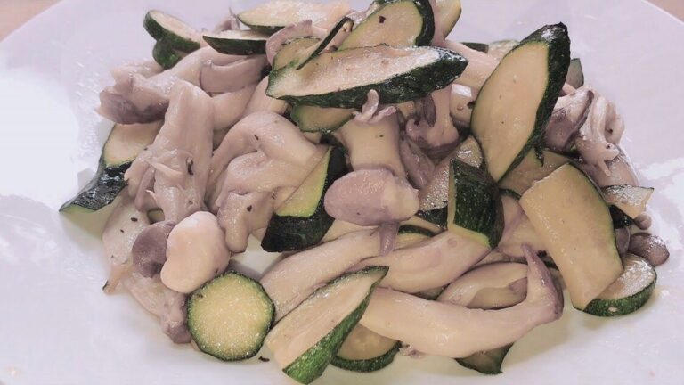 ズッキーニの簡単レシピ！ズッキーニとエリンギの炒め物の作り方