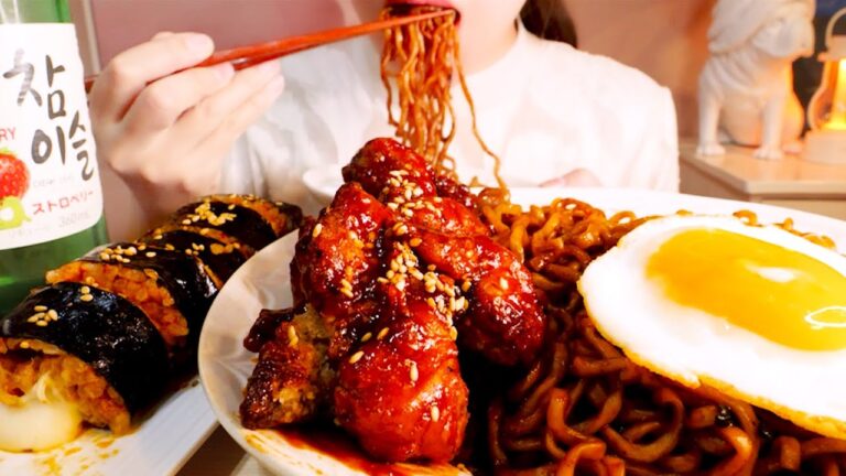 ASMR Gimbap and Yangnyeom chicken キンパとヤンニョムチキン / mukbang  Eating Sounds 咀嚼音