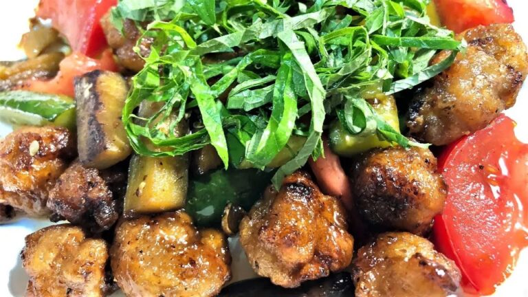 男　料理　豚団子とトマト・茄子・胡瓜の甘酢あんかけ   シーフードミックスとトマトとオクラの炒めもの　藤原クッキング46