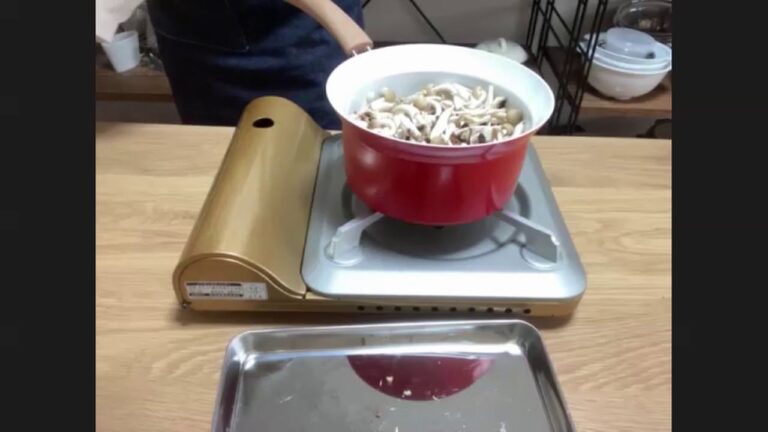 【動物性不使用❤︎】【糖質オフ❤︎】濃厚ホッコリ豆乳シチュー、ほうれん草のお浸し