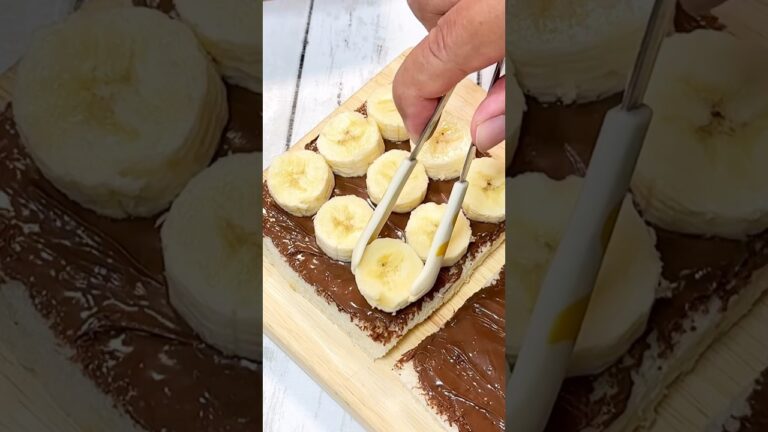 エルビスサンドの上を行く美味しさとカロリーのチョコバナナホットサンド nutella banana hot sandwich #recipe #簡単スイーツ #hiromarucooktv