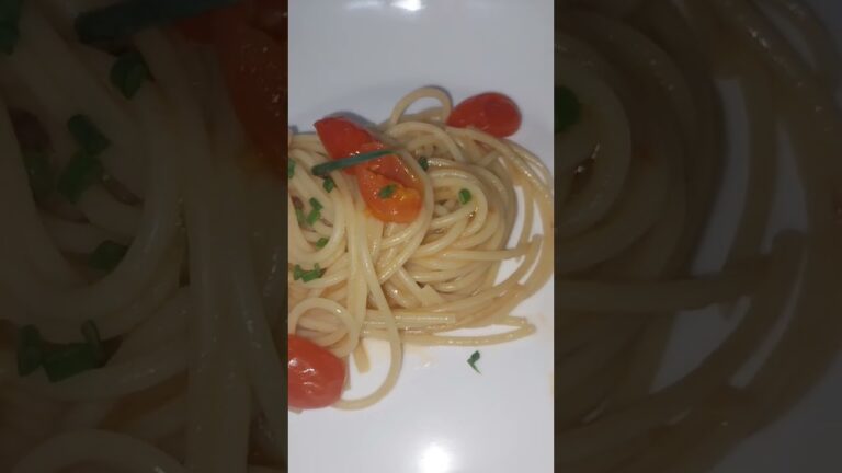 Quick Look: Buttered Spaghetti Pasta with Sweet Tomatoes by Jerico Matias Cruz
