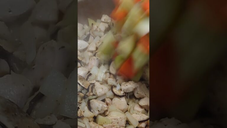 ぶち旨いっ！隠し味で決めるクリームシチュー！(⁠^⁠^⁠)